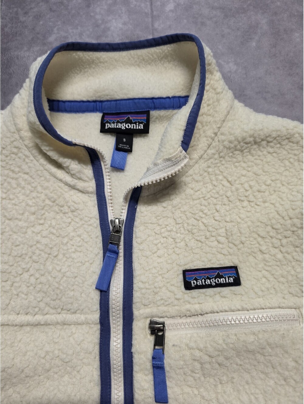 Patagonia Retro Pile Fleece Jacket Women's Small Ivory Cream Blue Full Zip. - Picture 3 of 8